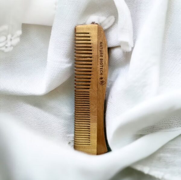 curve neem wooden comb